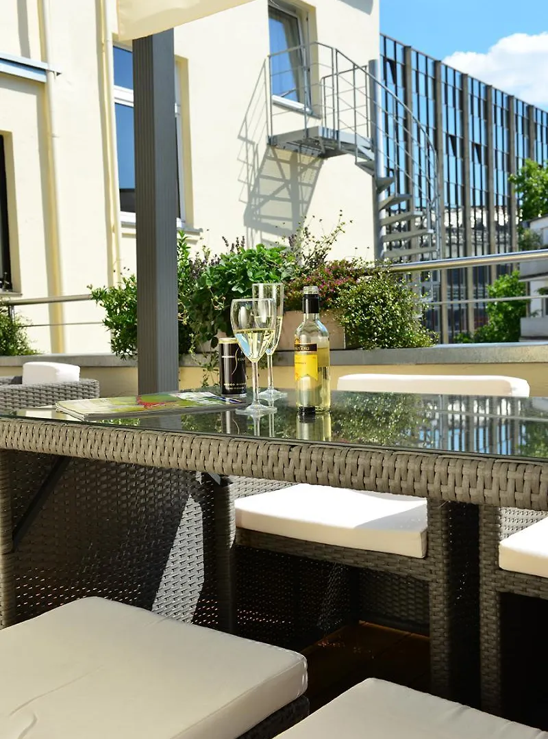 Hotel Domspitzen Cologne 3*,
