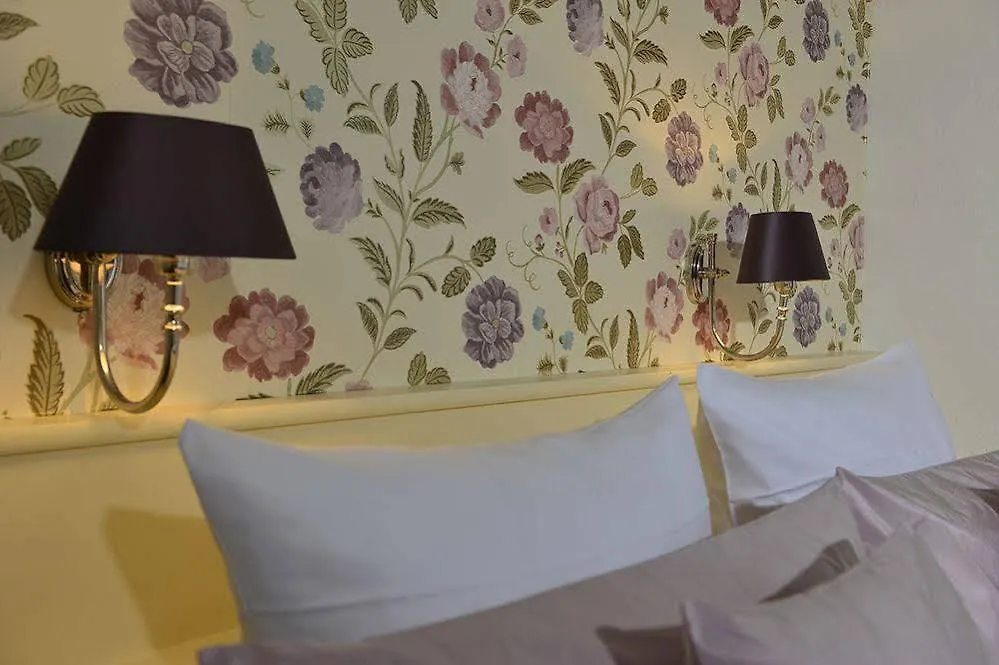 Hotel Domspitzen Köln 3*,